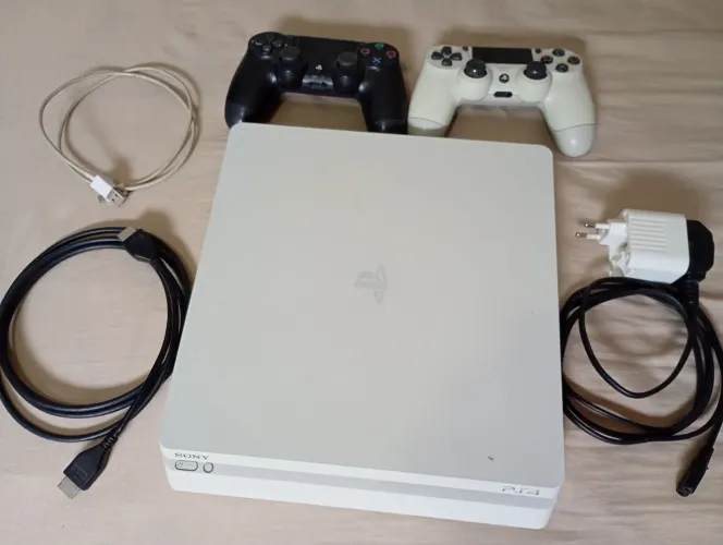 Playstation 4 Branco Slim 500GBs