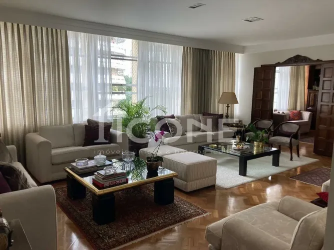 Apartamento á Venda em Higienópolis