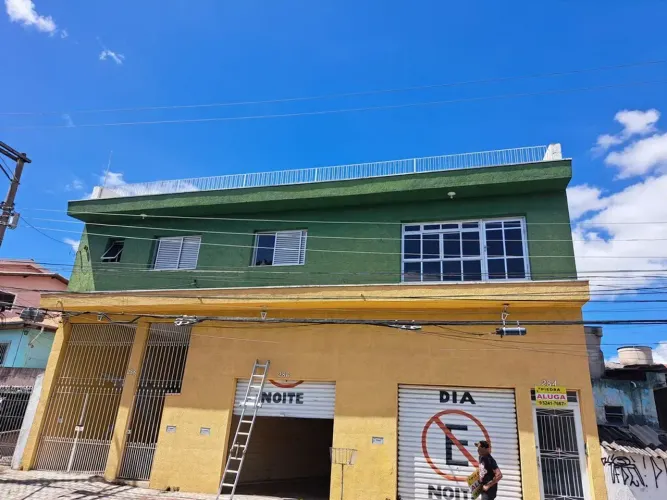 Sobrado para aluguel com 3 quartos ,vaga  para 2 carros ,  NO BAIRRO   VILA  Ayrosa - Osas