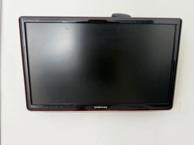 Televisão Monitor 24 Polegadas.