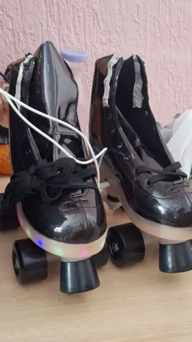PATINS ROLLER ESTRELAR LED 4 RODAS