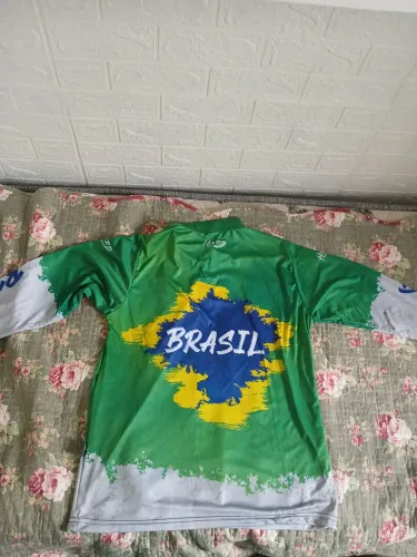 Camisa uv Brasil tamanho M