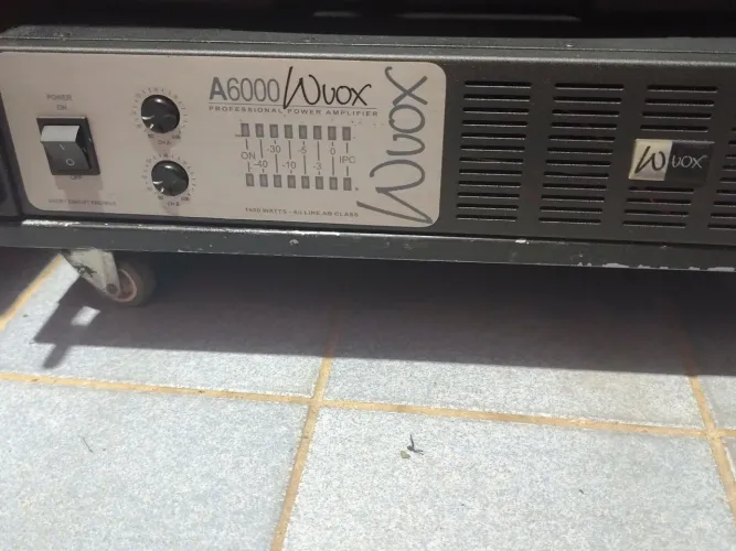 Amplificador A6000 WVOX MACHINE