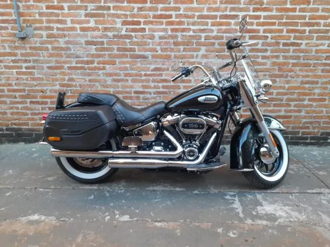 HARLEY-DAVIDSON SOFTAIL HERITAGE CLASSIC 2022