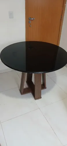 Mesa de jantar Cimol Fícus Redonda - vidro preto