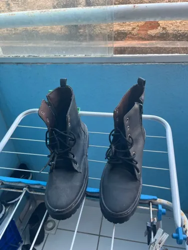 Bota coturno - tamanho 39