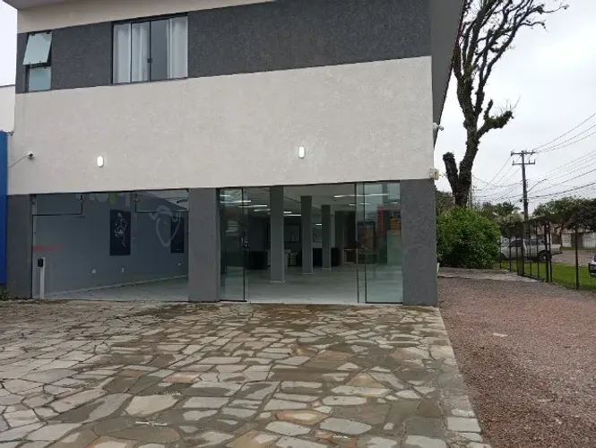 LOJA COMERCIAL DE ESQUINA COM176M2 AREA CONSTRUIDA