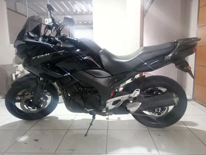 Moto 900 cilindrada Yamaha 