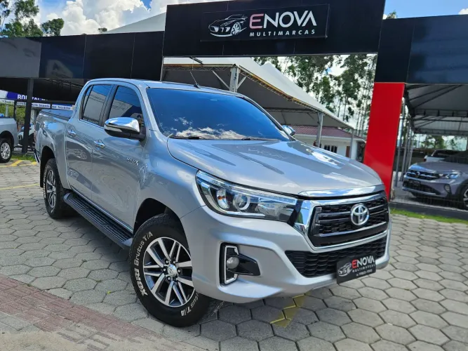HILUX SRX 2.8 4X4 AUT 2017 CAUTELAR APROVADA IMPECÁVEL 