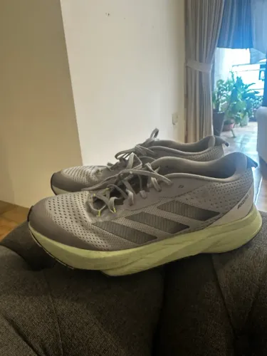 ADIDAS ADIZERO SL