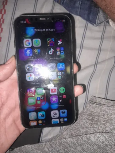 IPhone 11 em bom estado, tudo funcionando perfeitamente em bom estado.