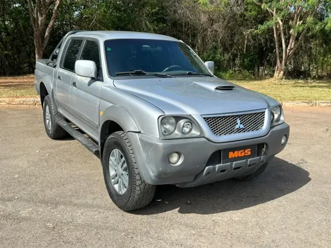 Mitsubishi L200 Outdoor HPE 2.5 4X4 CD T.dies. Mec. 2007