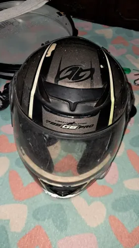 Capacete tamanho 58