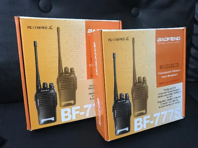 2 Rádios Comunicadores Baofeng BF-777S + 2 Fones de Brinde | Novo Lacrado