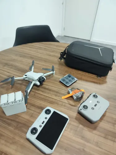 Dji mini 3 - Fly more Combo Controle com Tela + Controle sem Tela + Filtros ND