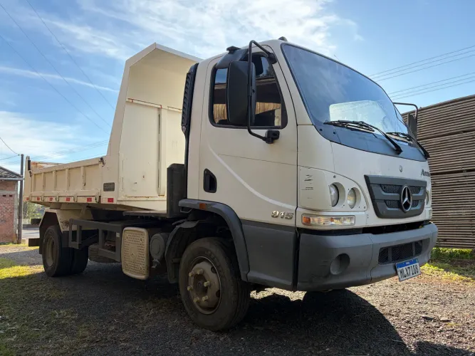 MB 815 2013/2013 único dono 91.000 km