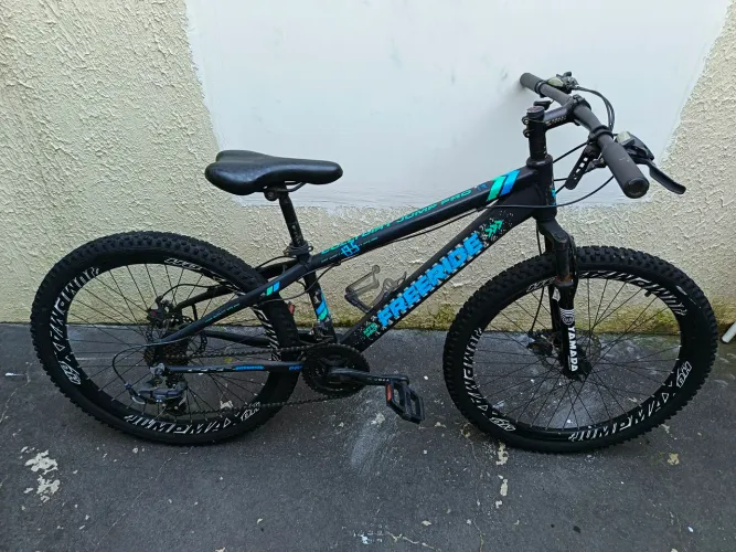 Bicicleta semi nova aro26 com freio a disco
