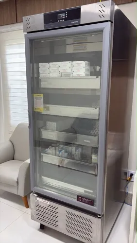 Câmara fria para vacinas e medicamentos Biotecno