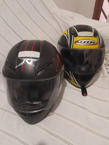 Troc dois capacetes em um escamoteavel com oculos
