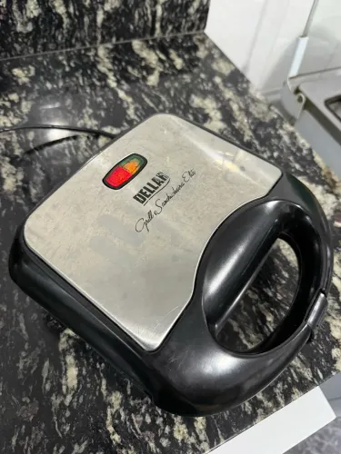 grill e sanduicheira dellar