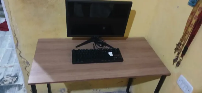 MESA + MONITOR + TECLADO + MOUSE