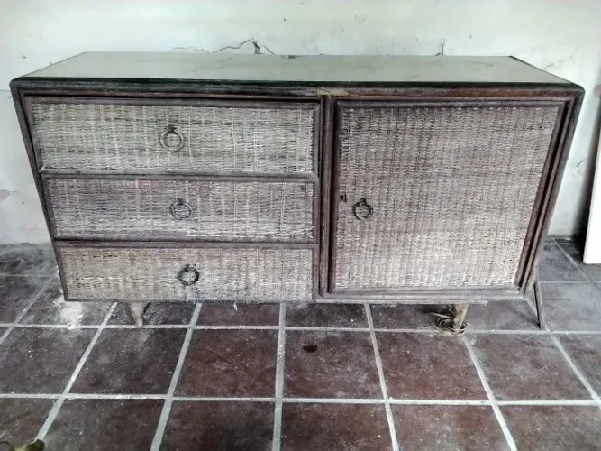 DOAÇÃO COMODA VIME ANOS 70. Precisa de reparos