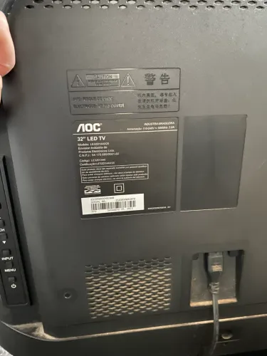TV AOC LED 32" - Ótimo Estado