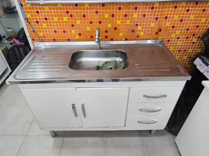 Cuba de inox + gabinete de cozinha