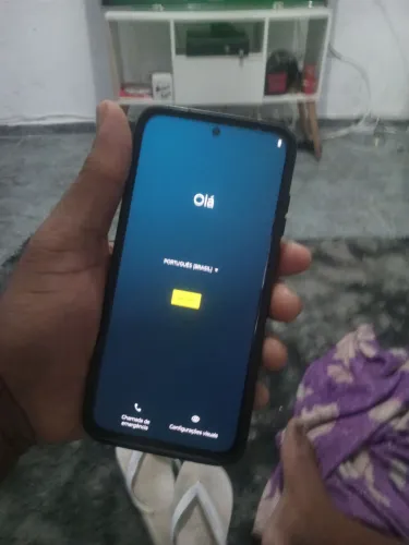 Celular semi-novo 