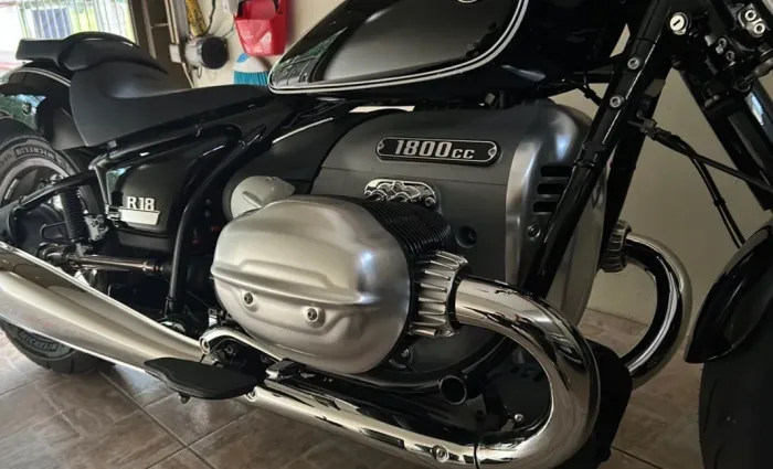BMW R18   