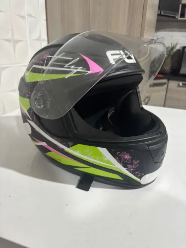 Capacete fly semi novo