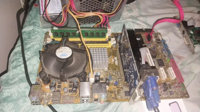 PLACA MÃE 775 FUNCIONANDO