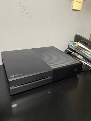 Xbox one,perfeito estado,TROCO POR IPHONE OU VENDO