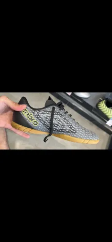 Chuteira Umbro Mutant Nova !!!