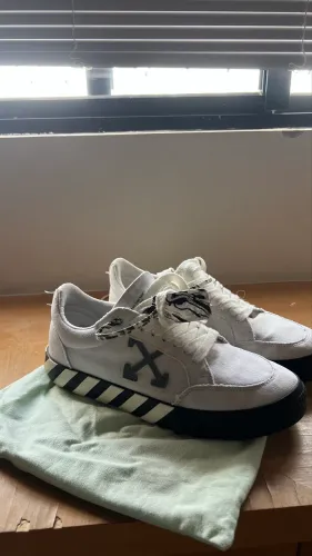 tênis Off white vulcanized branco com BLUE POINT42 ITALIA