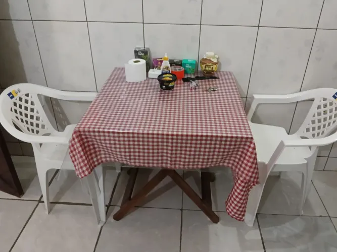Mesa Madeira com 2 Cadeiras