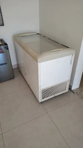 Freezer horizontal Metalfrio 220v