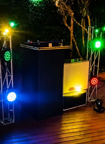 Vendo sistema de iluminação para festa, balada, DJ, eventos, par leds maquina de fumaça