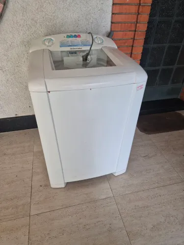 Máquina de Lavar Electrolux 10,2 Kg *Com Defeito*