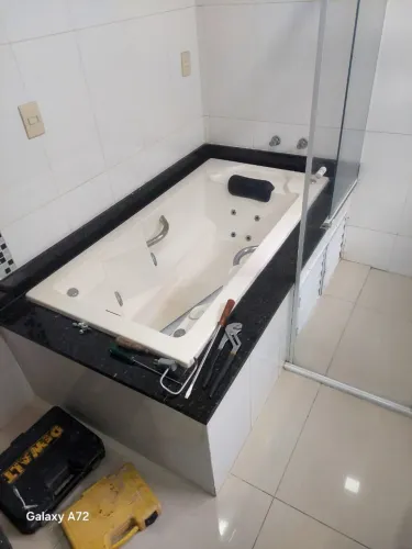 Vende-se banheira 