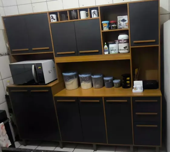 Armário de cozinha em ótimas condições