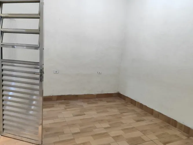 Casa de vila para locação em Lauzane Paulista com 1 quarto, 15m²