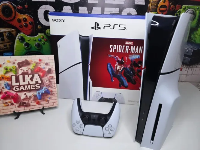 PlayStation 5 Slim com Leitor de CD 