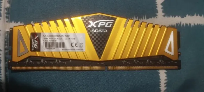 XPG ADATA Z1 8GB 3000 MHz DDR4