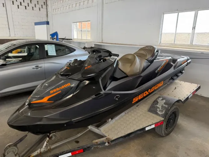 Jet ski sea doo 230 GTX