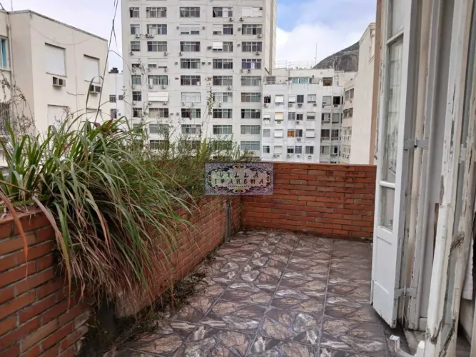 COBERTURA DUPLEX À VENDA EM COPACABANA  230M²  3 QUARTOS, 2 TERRAÇOS  VAGA