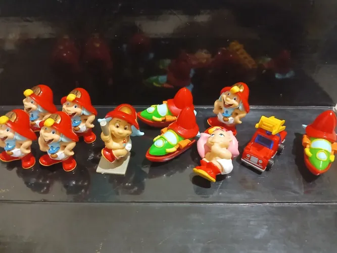 Bebês Bombeiros kinder ovo
