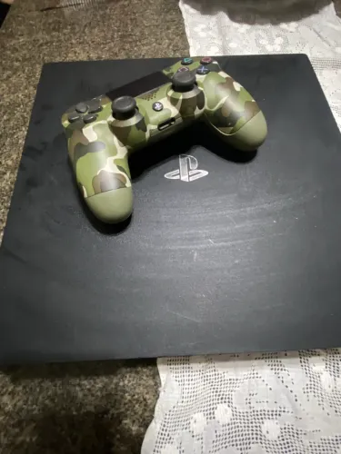 ? PS4 PRO À VENDA - COMPLETO! ? ? PS4 Pro + 2 controles + 4 jogos originais