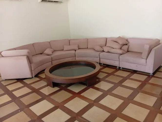 Vendo Sofá com centro