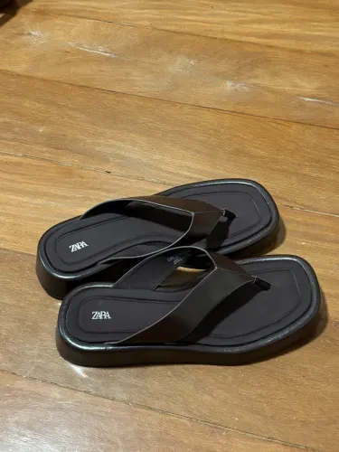 Sandália nova flatform Zara 38/39